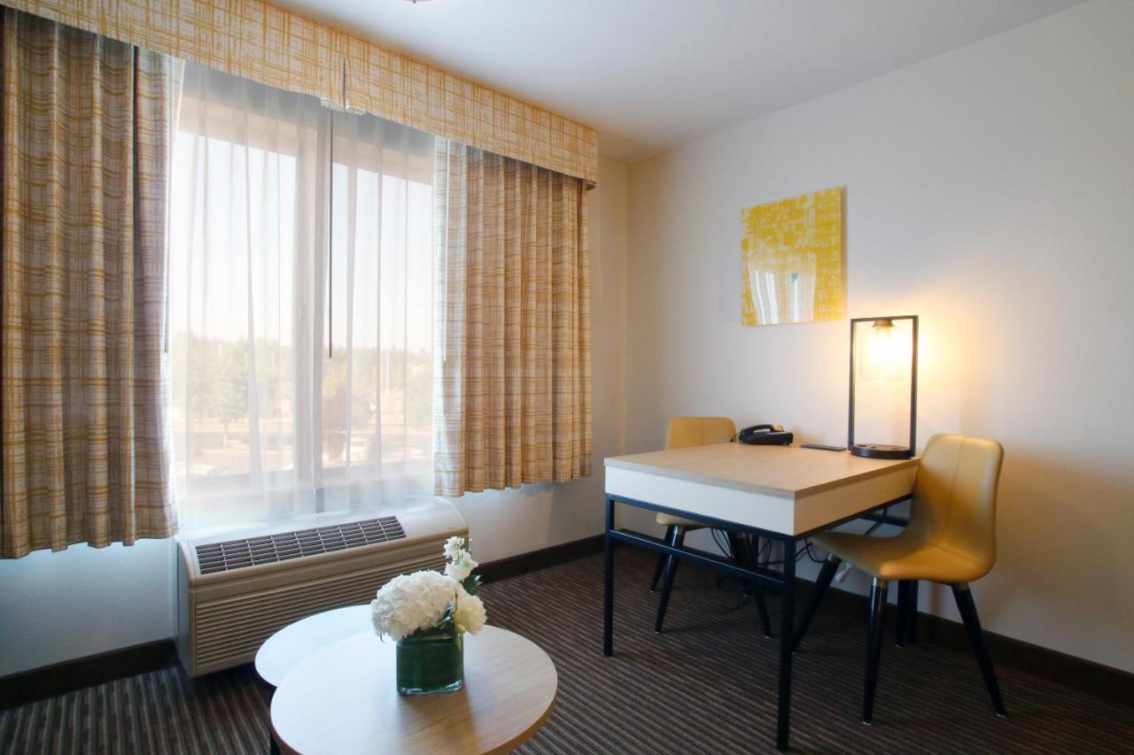Oxford Suites Spokane Valley Exterior foto