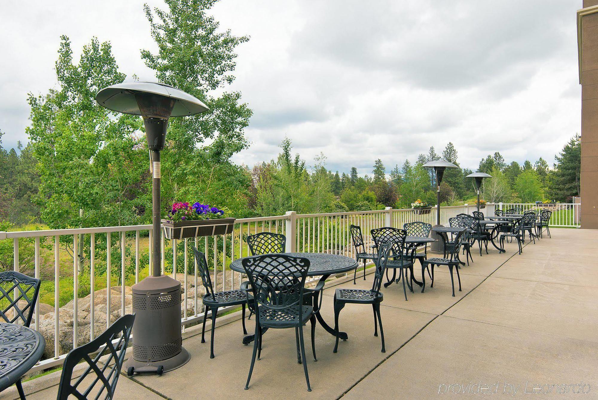 Oxford Suites Spokane Valley Exterior foto